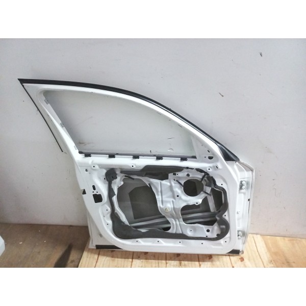 Porta Dianteira Esquerda Bmw 118 120 130i Sport 2010 A 2015