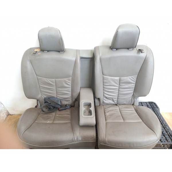 Jogo De Banco Dom Detalhe Nissan Grand Livina Sl 1.8 2010