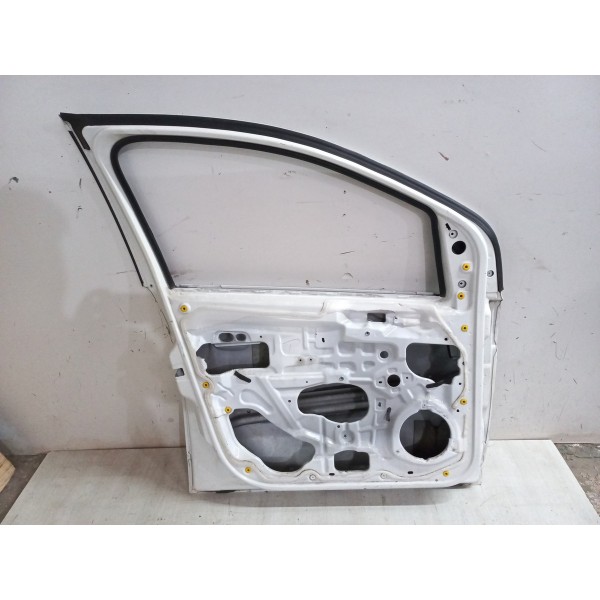 Porta Dianteira Esquerda Fiat Grand Siena Att 1.4 2013 Usado