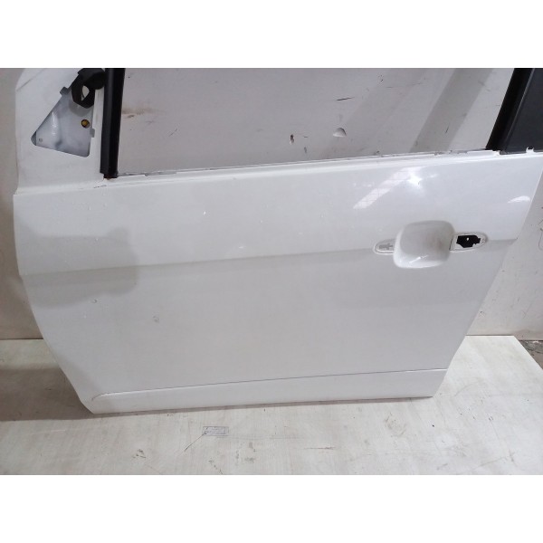 Porta Dianteira Esquerda Fiat Grand Siena Att 1.4 2013 Usado