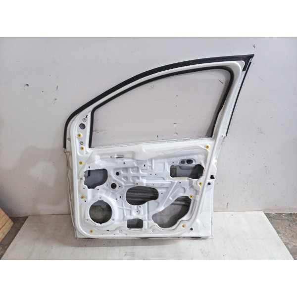 Porta Dianteira Direita Fiat Grand Siena Attr 1.4 2013 Usado