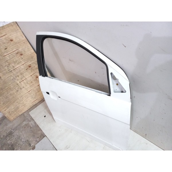 Porta Dianteira Direita Fiat Grand Siena Attr 1.4 2013 Usado